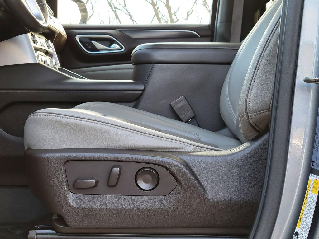 Used 2021 GMC Yukon XL SLT w/ Rear Media and Nav Package image 25