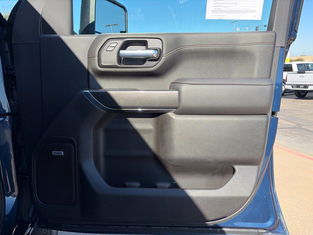 Used 2022 GMC Sierra 2500 AT4 w/ AT4 Preferred Package AWD/4WD image 11