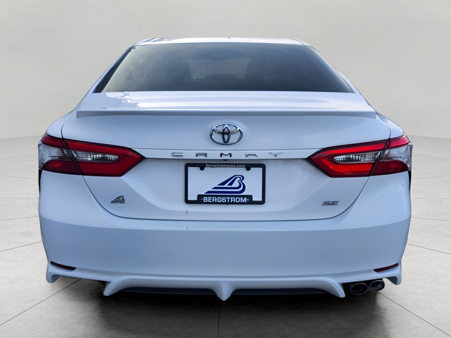 Used 2018 Toyota Camry SE w/ Moonroof Package image 6