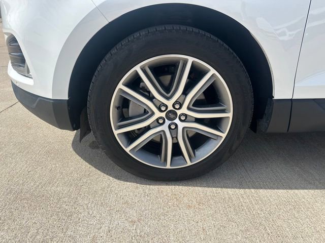 Certified 2023 Ford Edge Titanium image 11