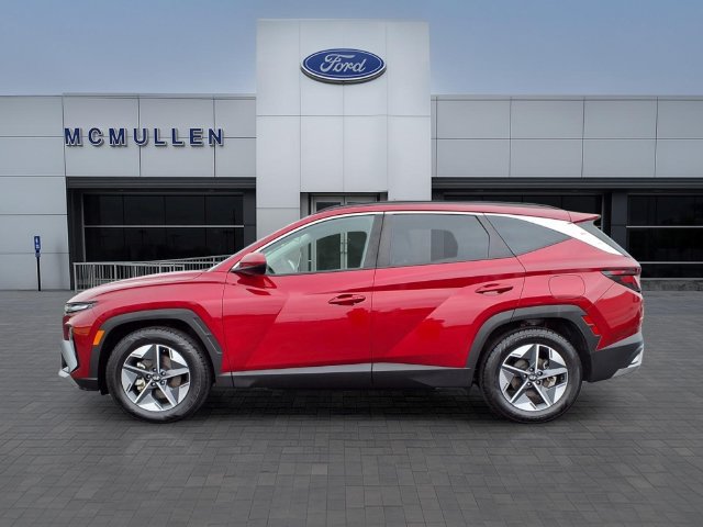 Used 2025 Hyundai Tucson SEL FWD image 2