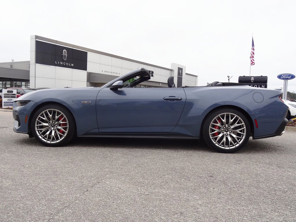 Certified 2025 Ford Mustang GT Premium image 3