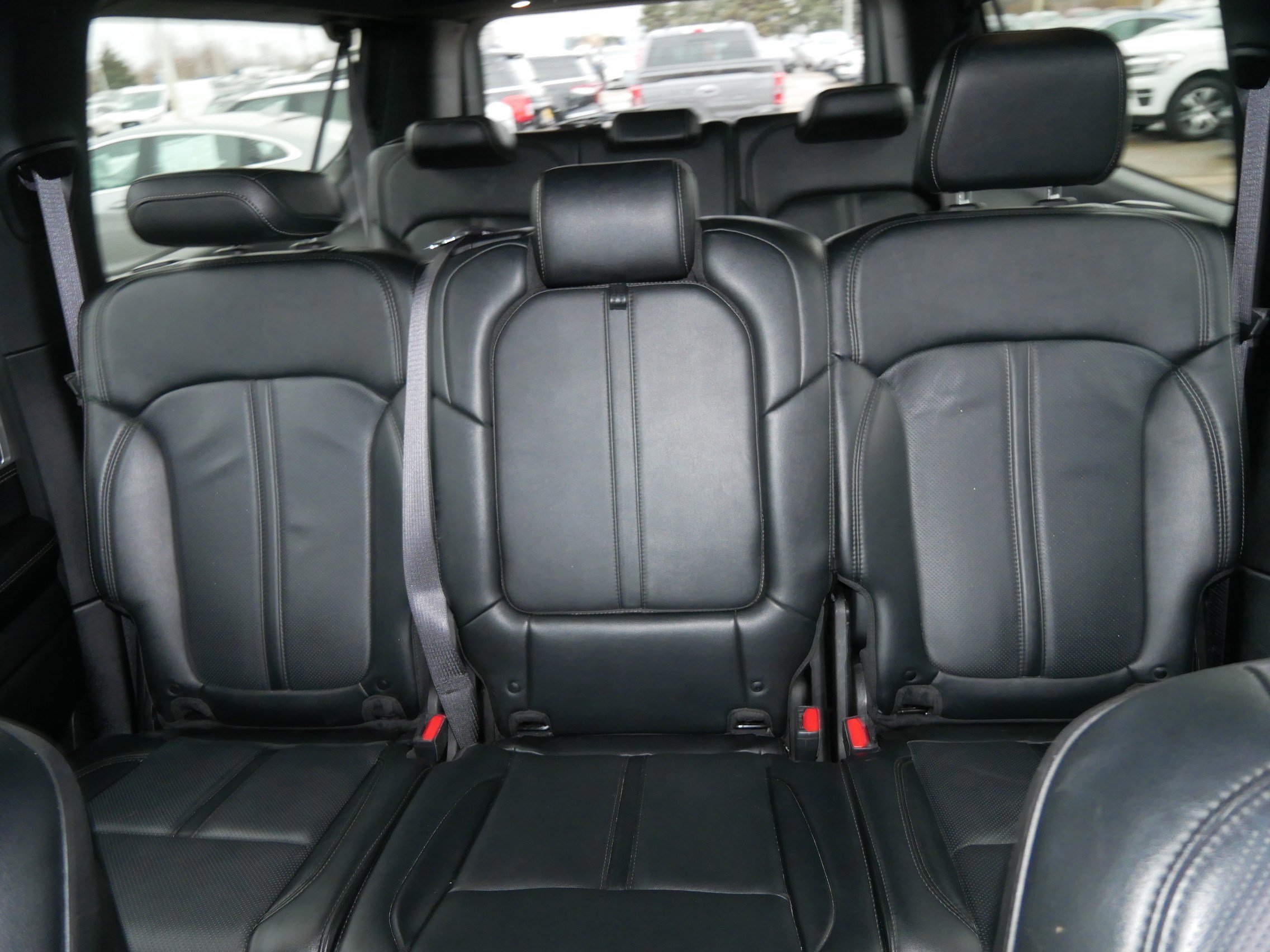 Used 2024 Jeep Wagoneer L Series II image 13