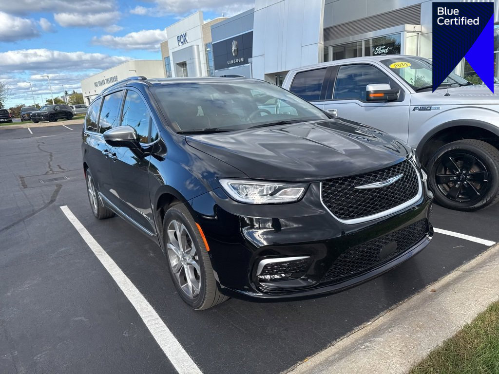 Used 2024 Chrysler Pacifica Pinnacle w/ Trailer Tow Group