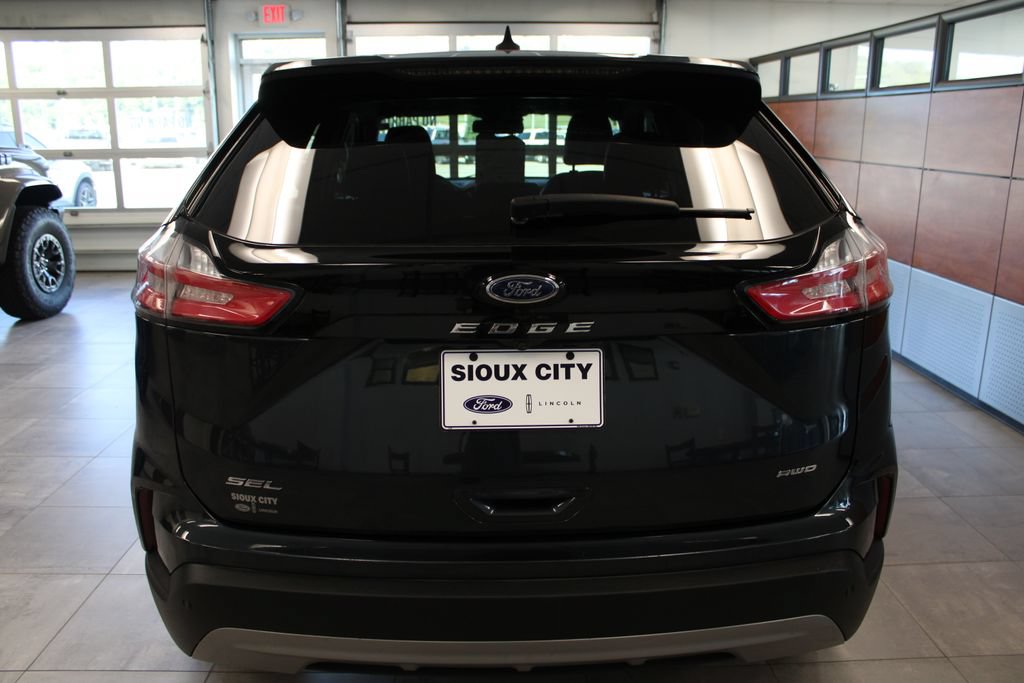 Certified 2023 Ford Edge SEL w/ Convenience Package AWD/4WD image 5