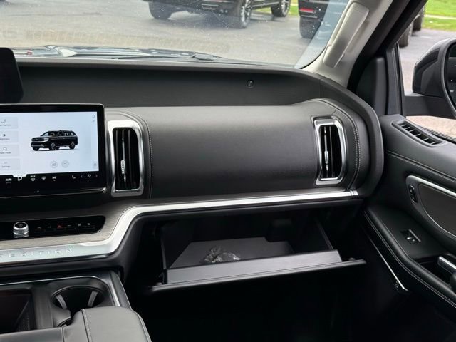 Certified 2025 Ford Expedition Max Platinum AWD/4WD image 46