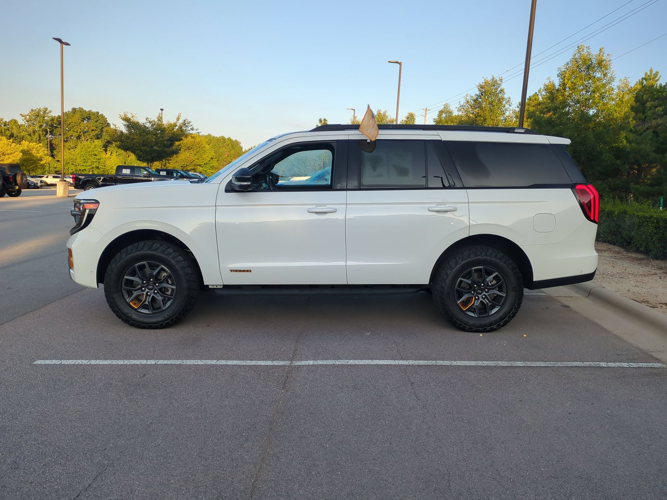 Certified 2025 Ford Expedition Tremor AWD/4WD image 7