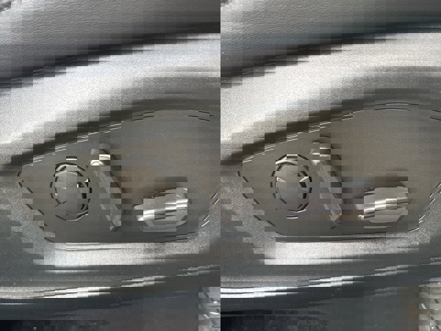 Certified 2022 Ford Explorer XLT w/ Equipment Group 202A image 22