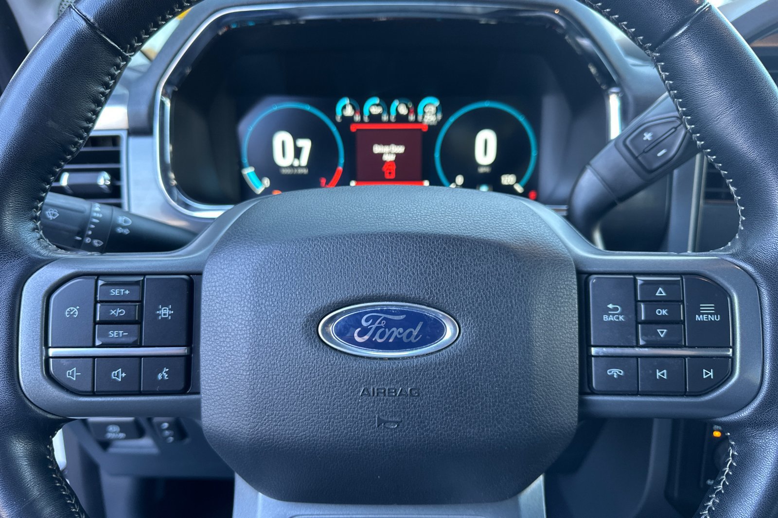 Certified 2022 Ford F150 Lariat w/ Equipment Group 501A Mid AWD/4WD image 25