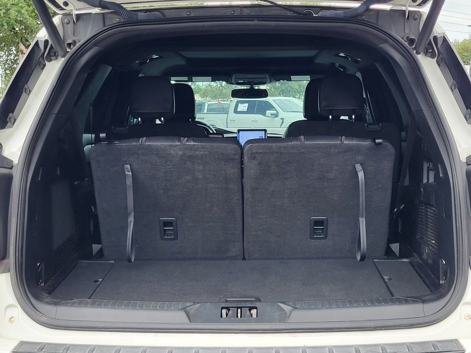 Certified 2023 Ford Explorer ST-Line RWD image 32