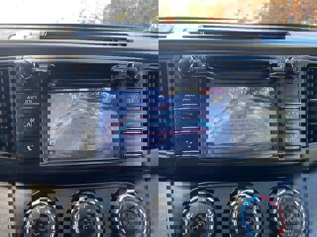 Used 2017 Toyota RAV4 LE image 21