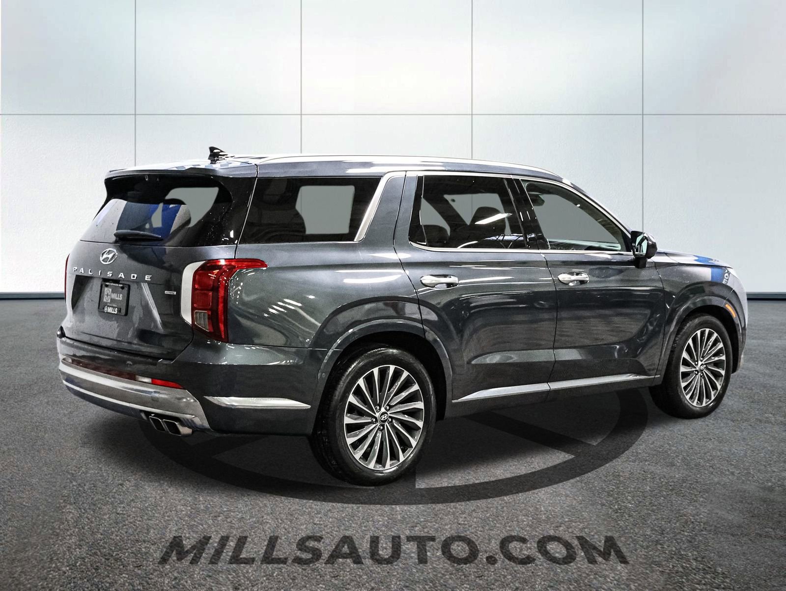 Used 2024 Hyundai Palisade Calligraphy image 6