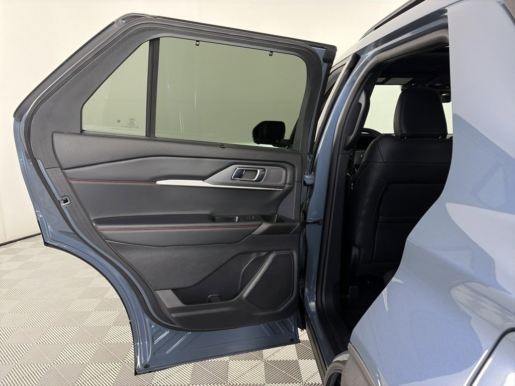 Certified 2025 Ford Explorer ST-Line w/ Premium Package image 12