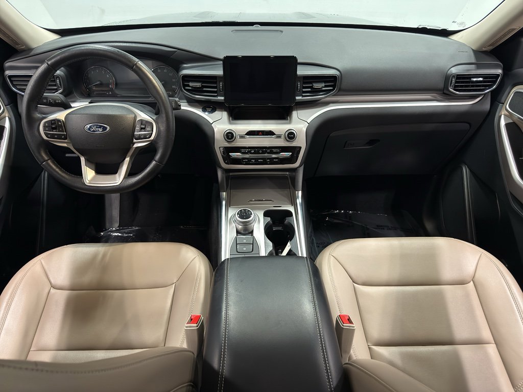 Certified 2023 Ford Explorer XLT w/ Equipment Group 202A image 34