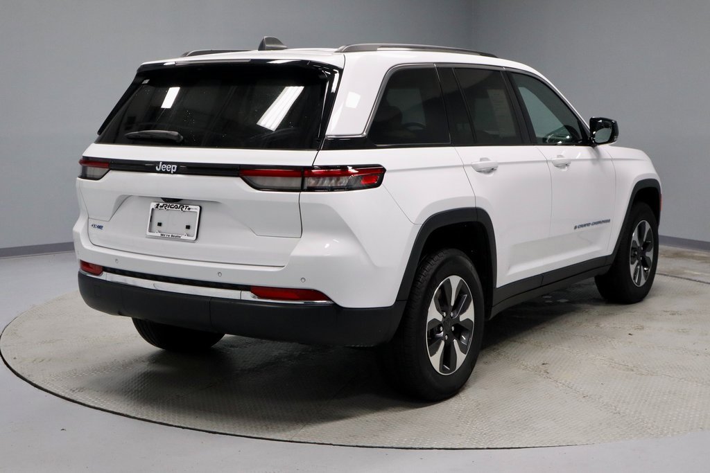 Used 2024 Jeep Grand Cherokee Limited 4xe image 11