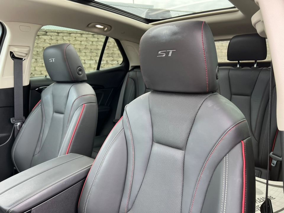 Used 2023 Buick Envision Essence w/ Technology Package I image 18