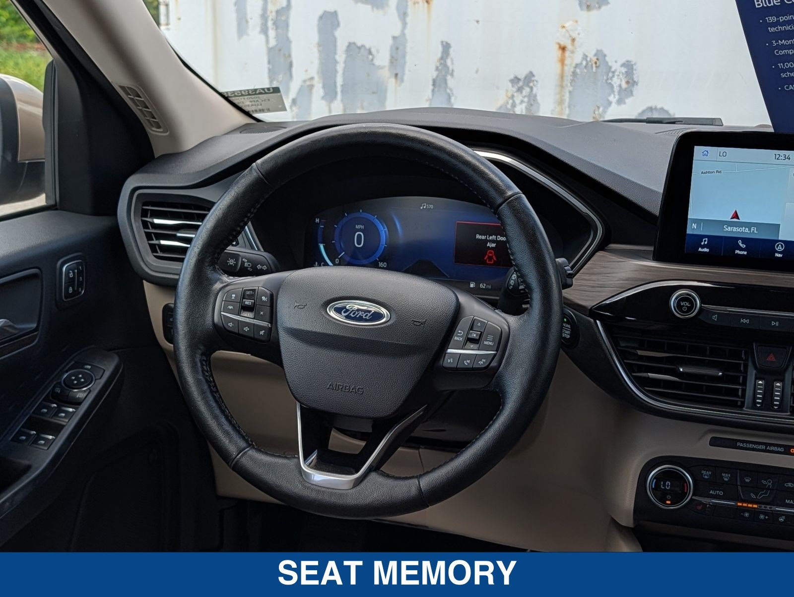 Certified 2020 Ford Escape Titanium FWD image 18