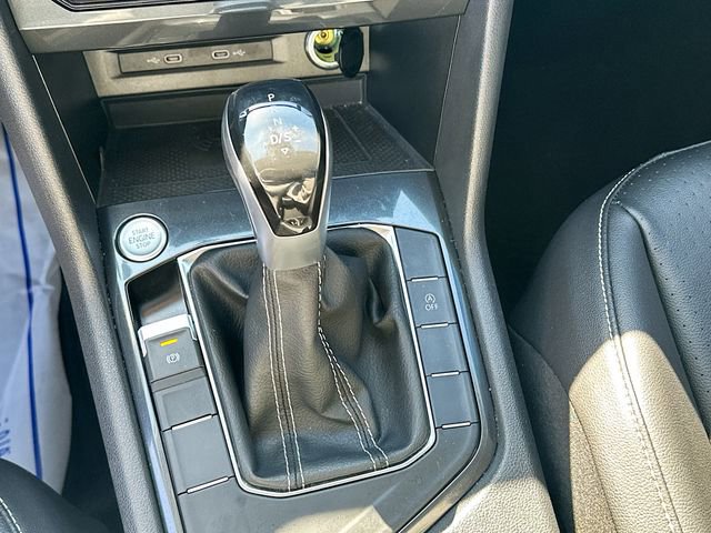 Used 2022 Volkswagen Tiguan SE image 18