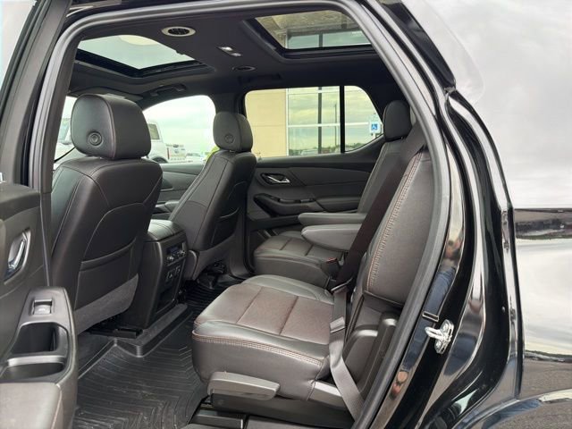 Used 2023 Chevrolet Traverse High Country image 14