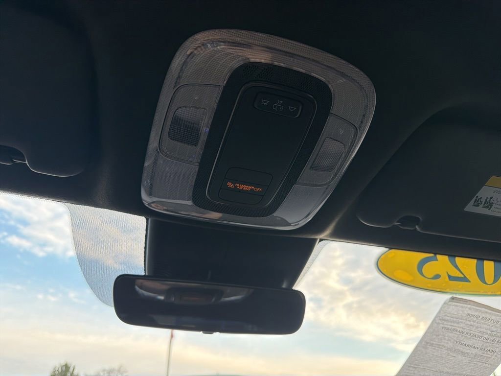 Used 2025 Hyundai Elantra Sport image 31