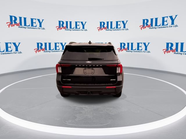 Certified 2025 Ford Explorer Active AWD/4WD image 8