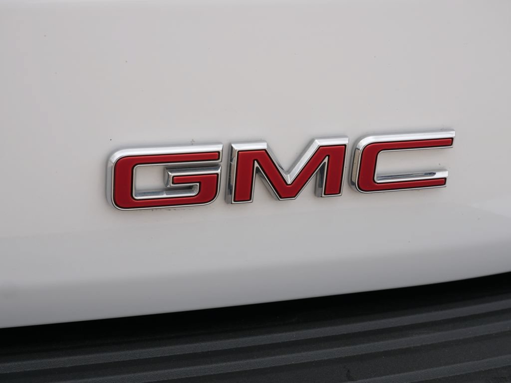 Used 2025 GMC Yukon Denali AWD/4WD image 9