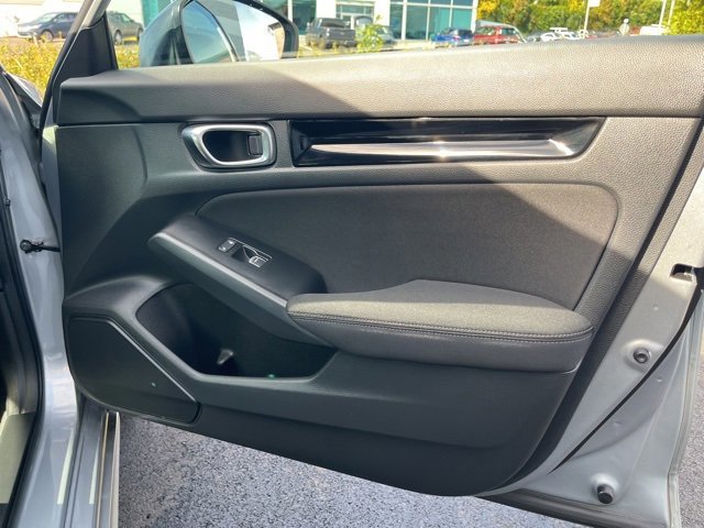 Used 2025 Honda Civic Sport image 29