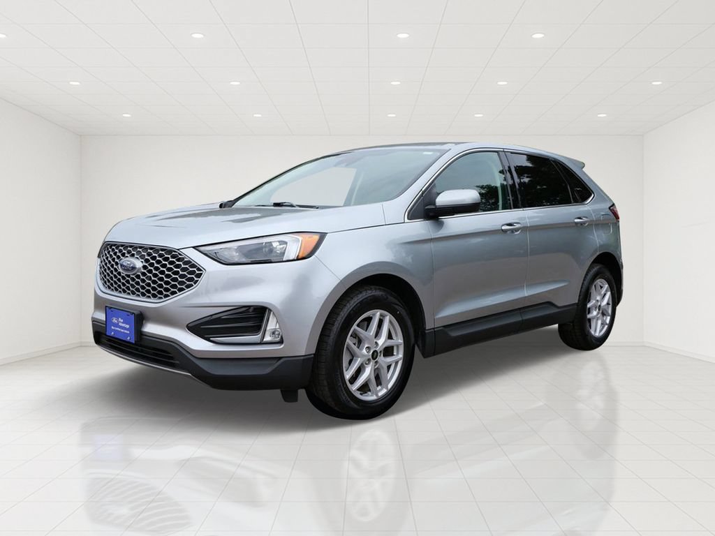 Certified 2024 Ford Edge SEL w/ Convenience Package AWD/4WD image 2