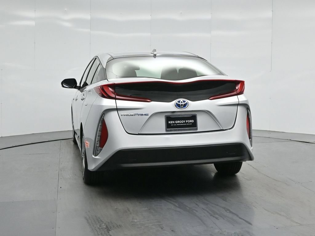 Used 2018 Toyota Prius Prime Plus w/ Carpet Mat Package FWD image 24