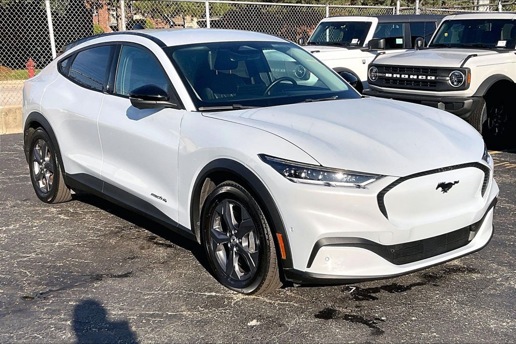 Certified 2023 Ford Mustang Mach-E Select AWD/4WD image 33