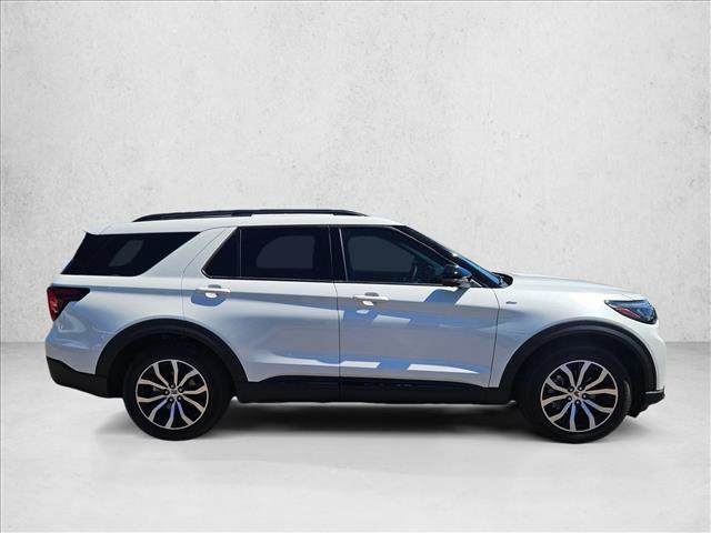 Certified 2025 Ford Explorer ST-Line RWD image 4