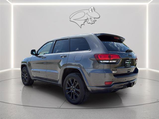 Used 2020 Jeep Grand Cherokee Altitude AWD/4WD image 3