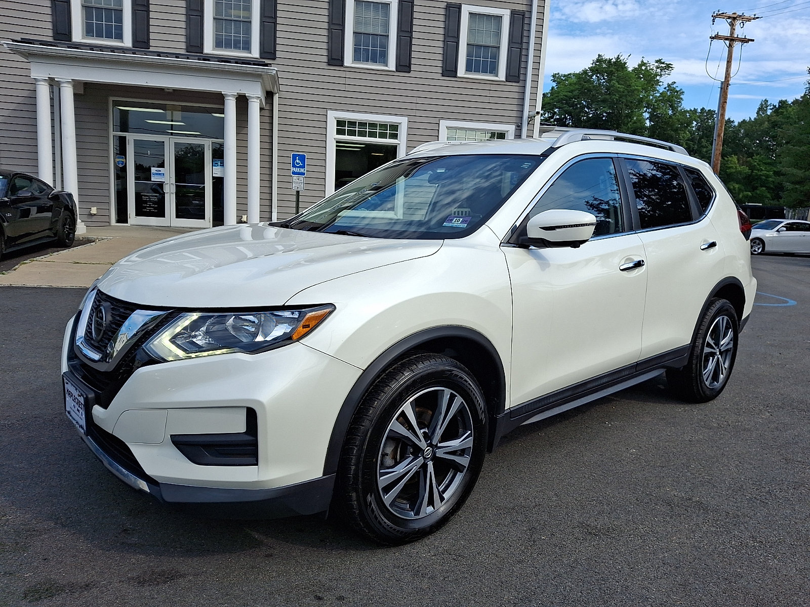 Used 2019 Nissan Rogue SV w/ Premium Package