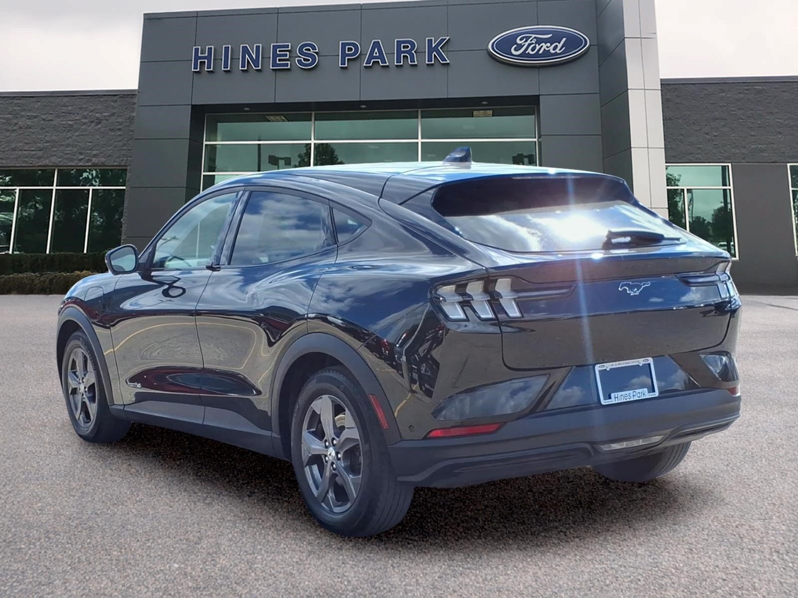 Certified 2023 Ford Mustang Mach-E Select w/ Comfort Package Lite AWD/4WD image 5