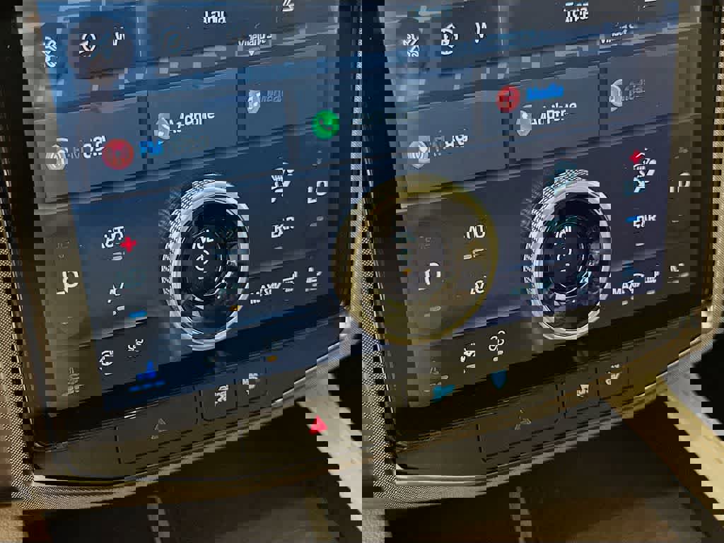 Certified 2022 Ford Expedition Limited image 21