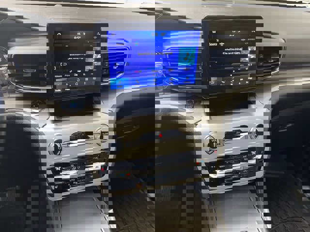 Certified 2021 Ford Explorer XLT w/ Equipment Group 202A image 21