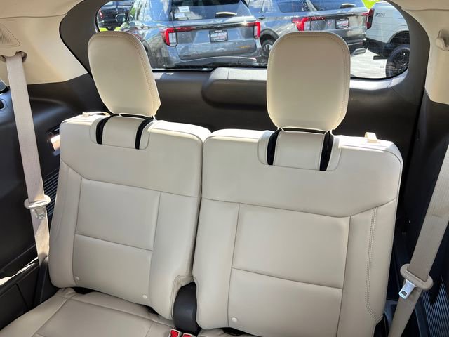Certified 2023 Ford Explorer Platinum w/ Technology Package AWD/4WD image 25