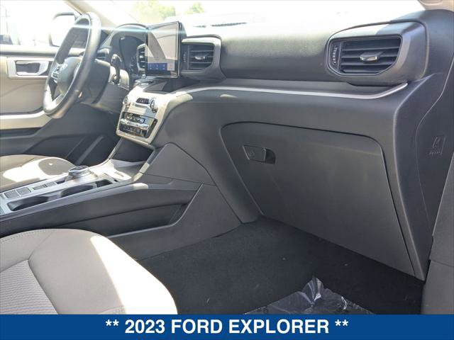 Certified 2023 Ford Explorer XLT RWD image 23