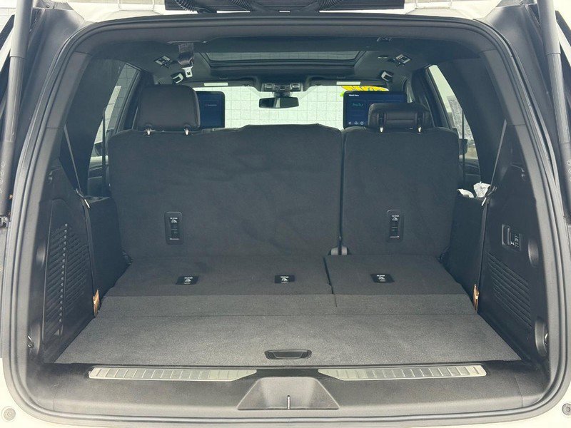 Used 2022 Chevrolet Tahoe Z71 w/ Z71 Off-Road Package image 10