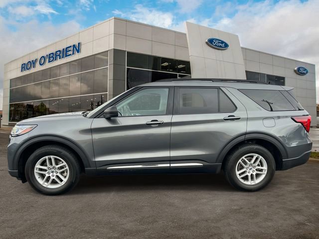 Certified 2025 Ford Explorer Active image 2