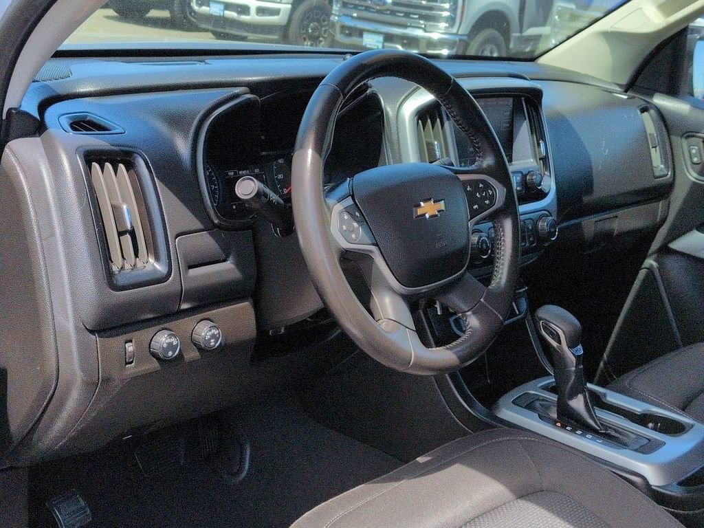 Used 2022 Chevrolet Colorado LT w/ Safety Package AWD/4WD image 11