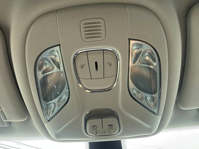 Used 2021 Jeep Compass Latitude w/ Sun and Sound Group AWD/4WD image 31