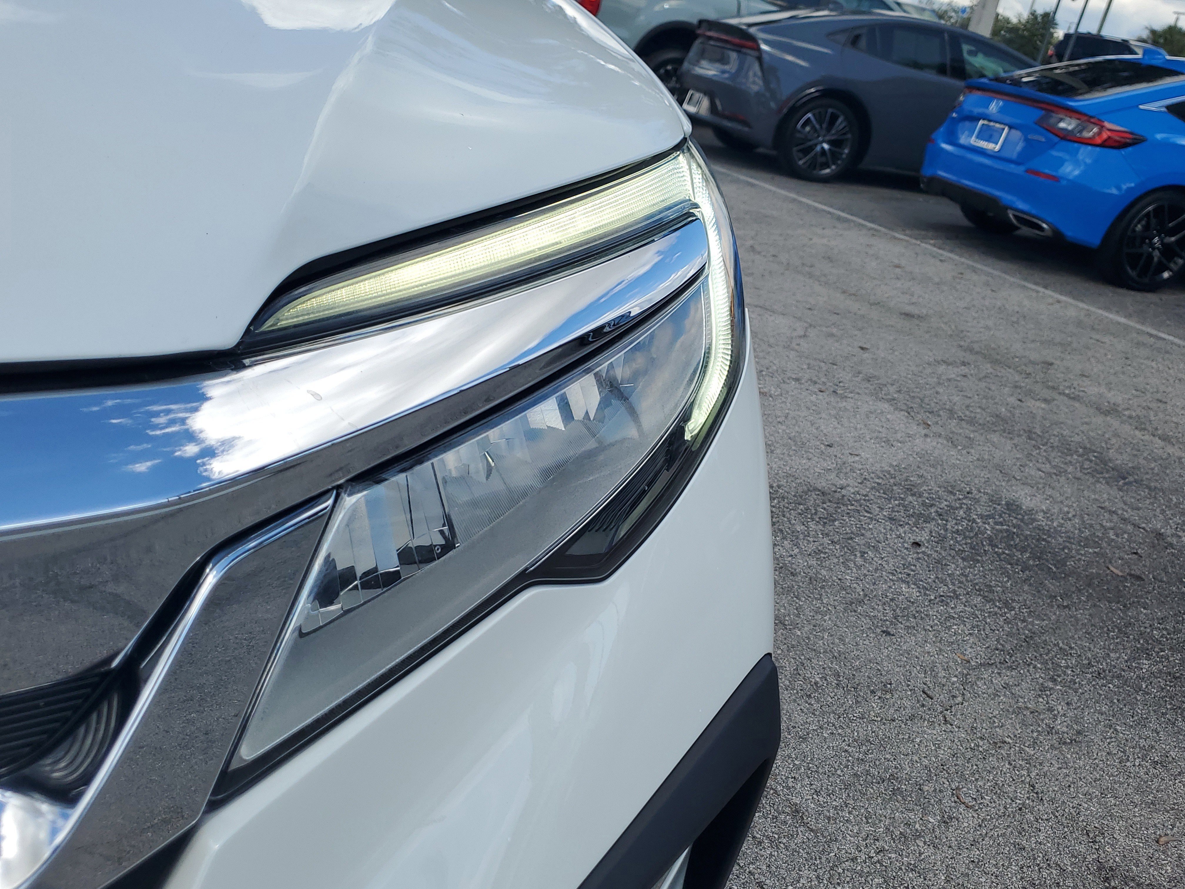 Used 2022 Honda Pilot Touring image 6