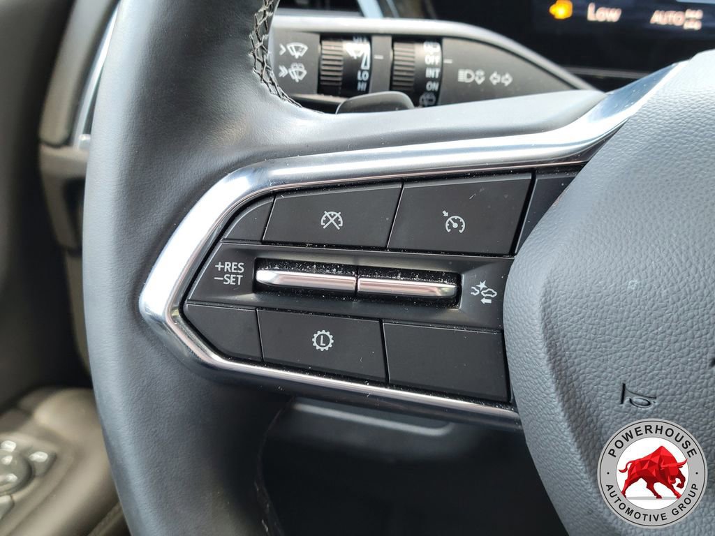 Used 2025 Chevrolet Suburban LS image 30