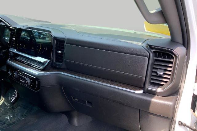 Used 2022 Chevrolet Silverado 1500 LT AWD/4WD image 19