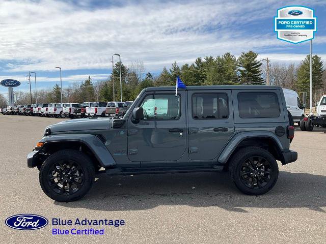 Used 2025 Jeep Wrangler Unlimited Sahara AWD/4WD image 26