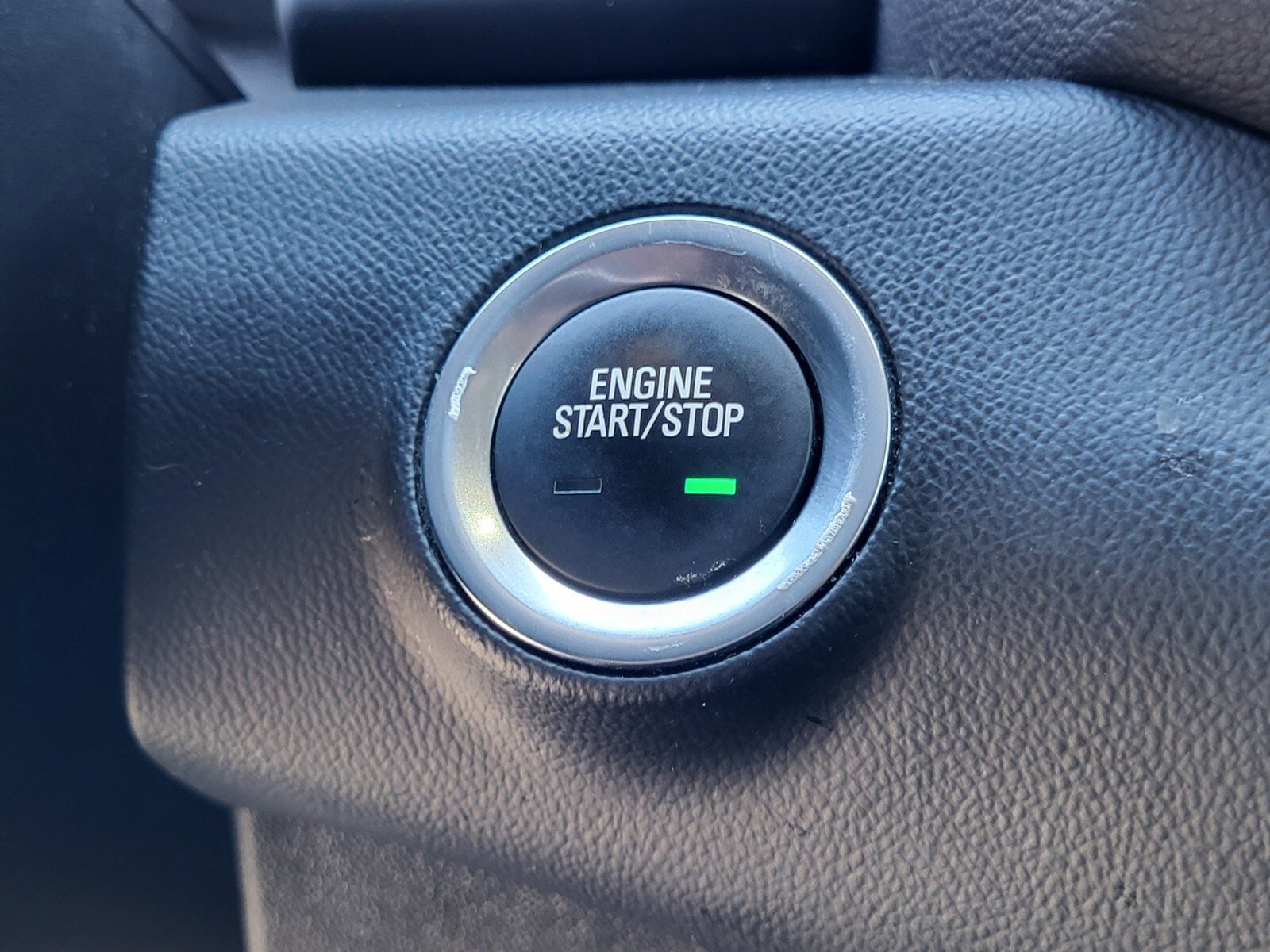 Used 2023 GMC Terrain SLE w/ Driver Convenience Package image 24