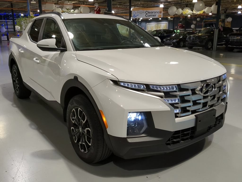 Used 2023 Hyundai Santa Cruz SEL Premium w/ Cargo Package AWD/4WD image 5