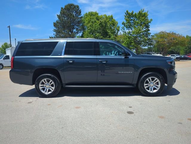 Used 2020 Chevrolet Suburban LT RWD image 3