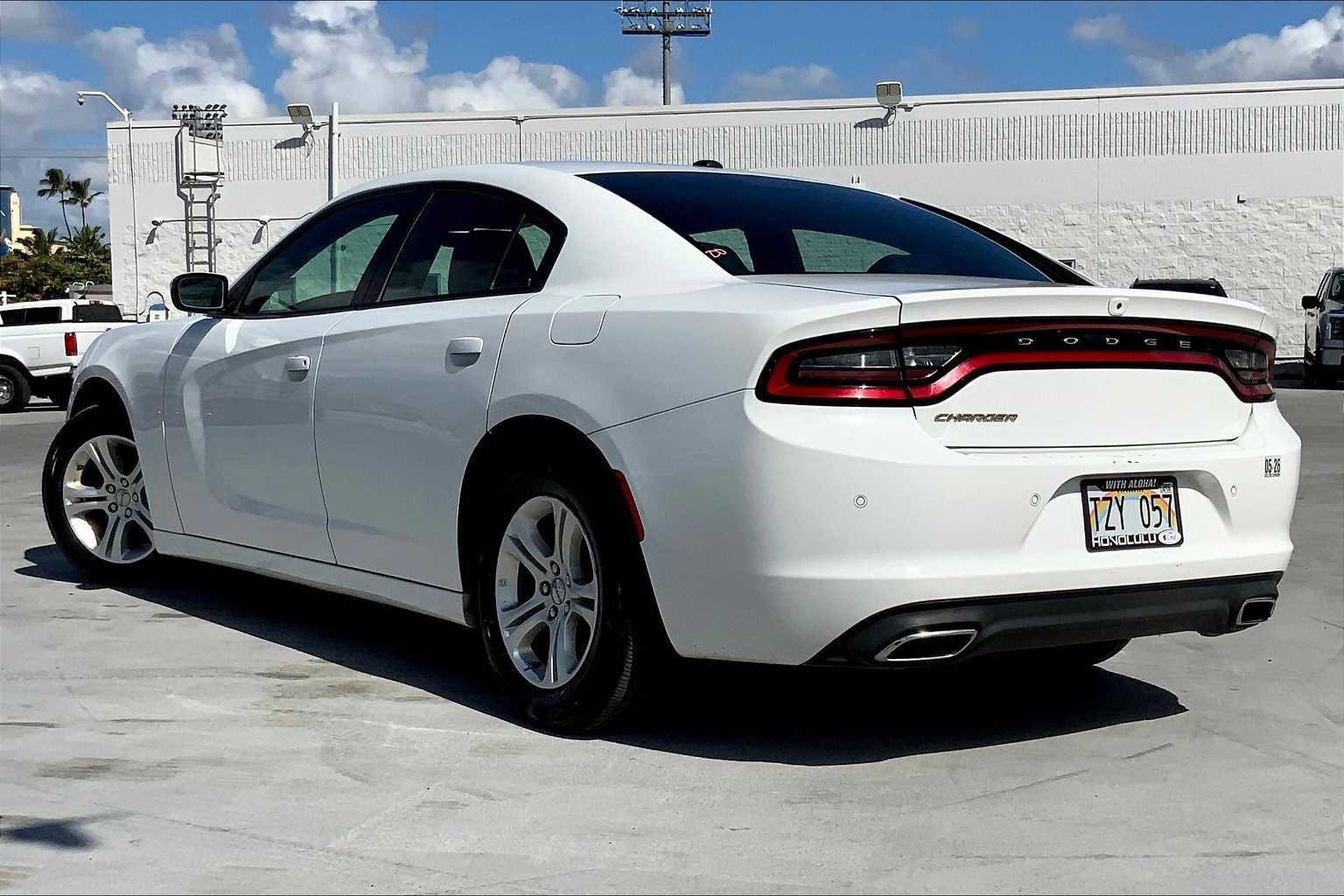 Used 2021 Dodge Charger SXT w/ Leather Interior Group image 4